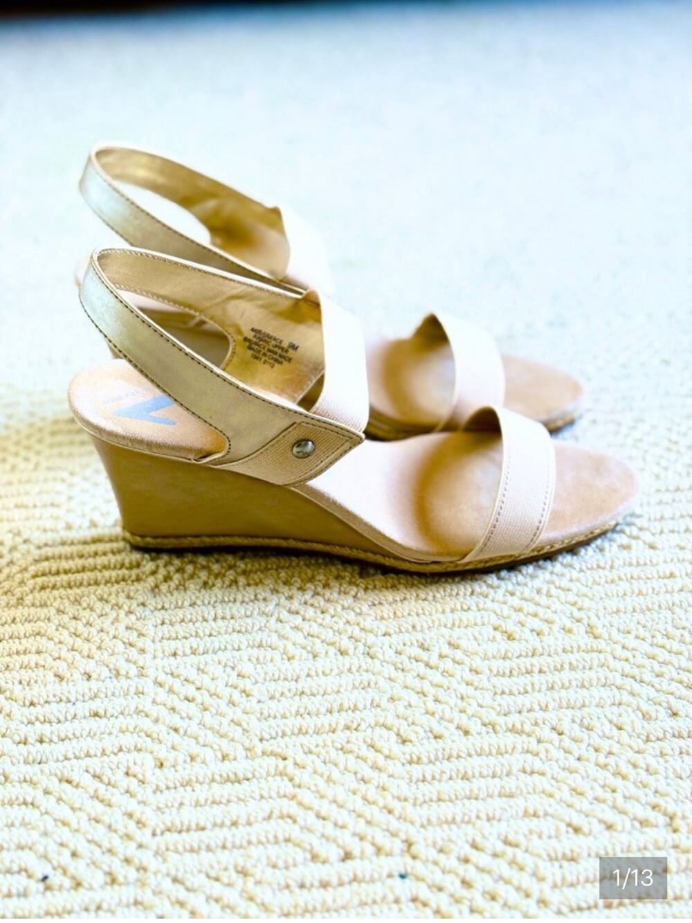 Anne Klein Sport AKFlorence Wedge Sandals 9M Gold Beige
Stretch Comfort iFlex